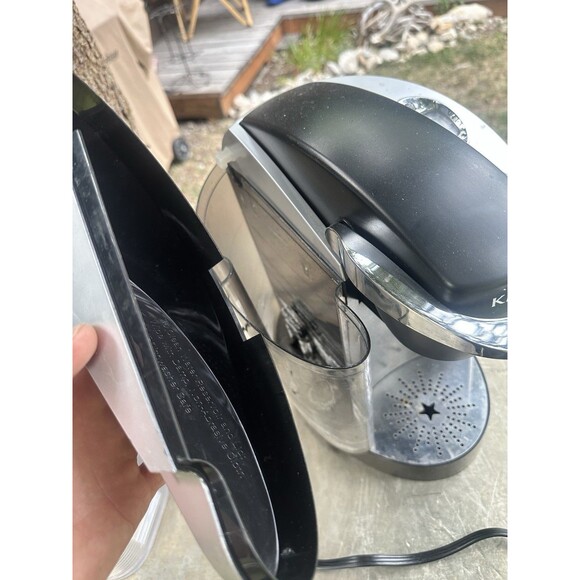 KEURIG B60 SINGLE-CUP BREWING SYSTEM COFFEE MAKER 60 OZ., Special edition - Picture 3 of 8